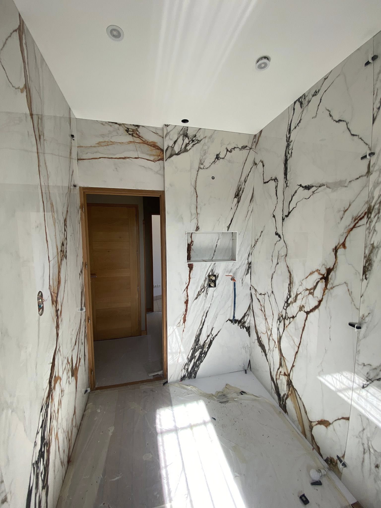 Réalisation d’une salle de bain moderne